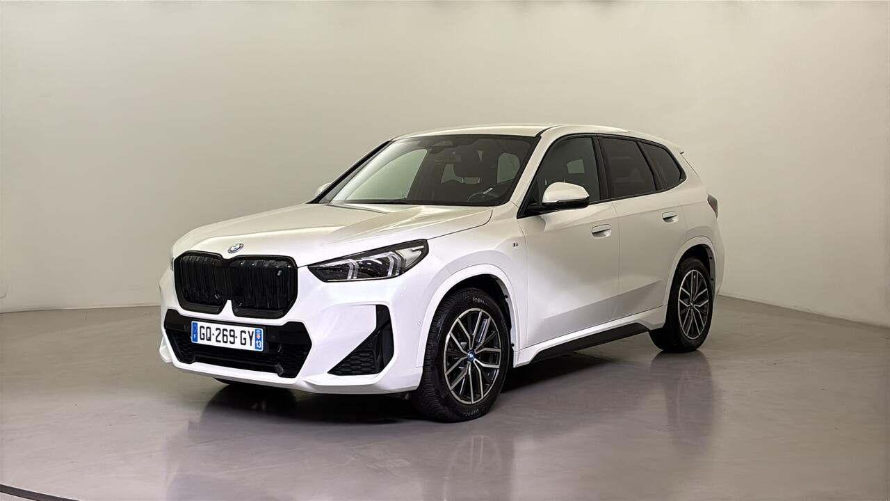 BMW iX1